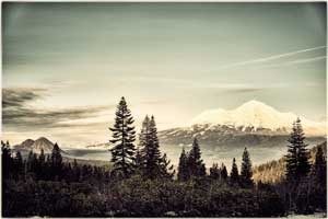 mount shasta and black butte 191215 6118